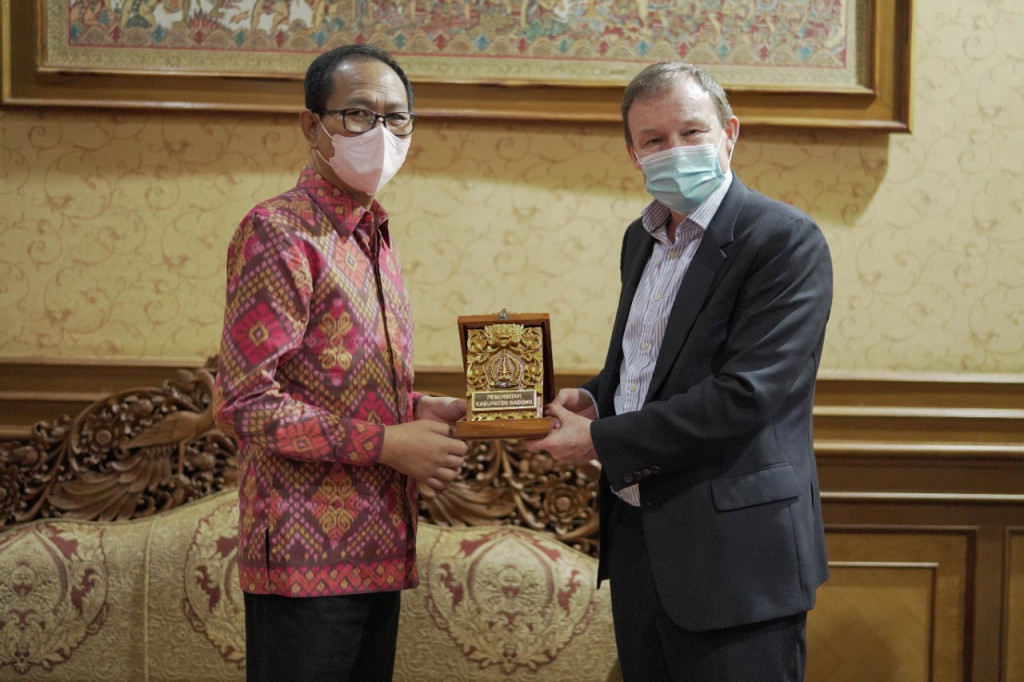 Wabup Ketut Suiasa Terima Kunjungan Wakil Duta Besar Inggris